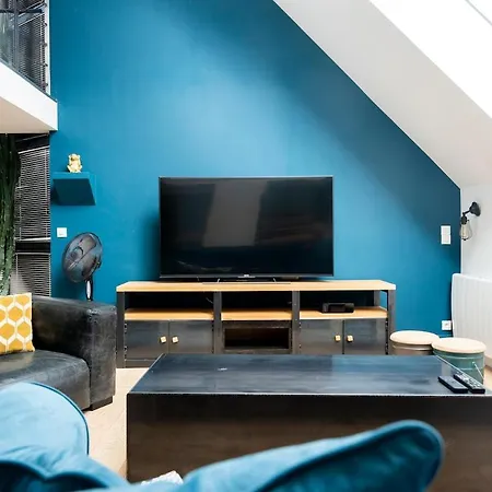 Appartement Loft Lumineux 90m2 - Port & Centre - *