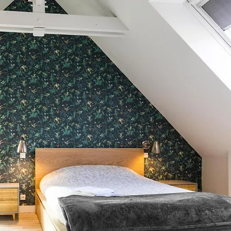 Appartement Loft Lumineux 90m2 - Port & Centre - *